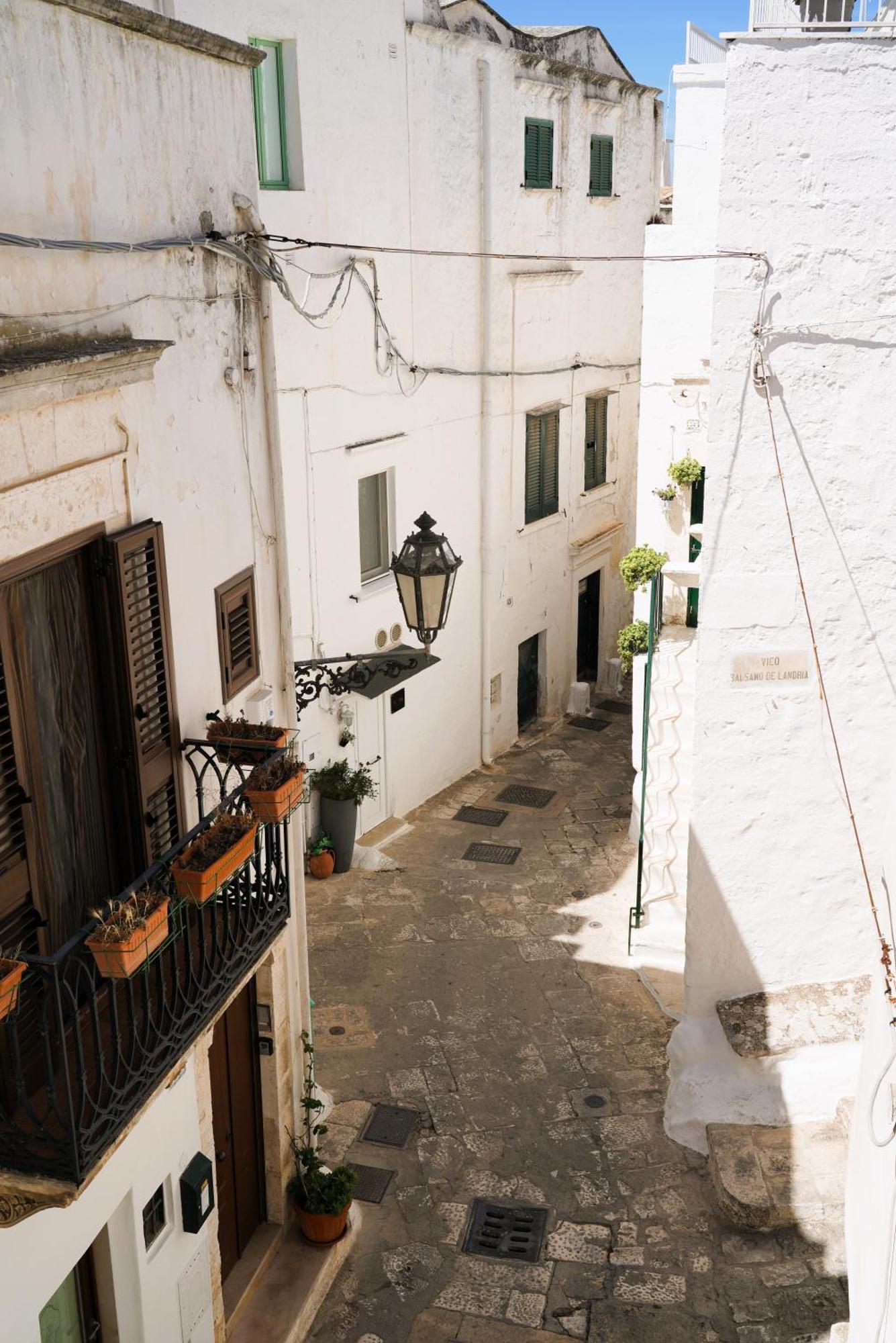 Dimora Lo Scrigno - Una Perla Nel Cuore Di Ostuni Exterior foto