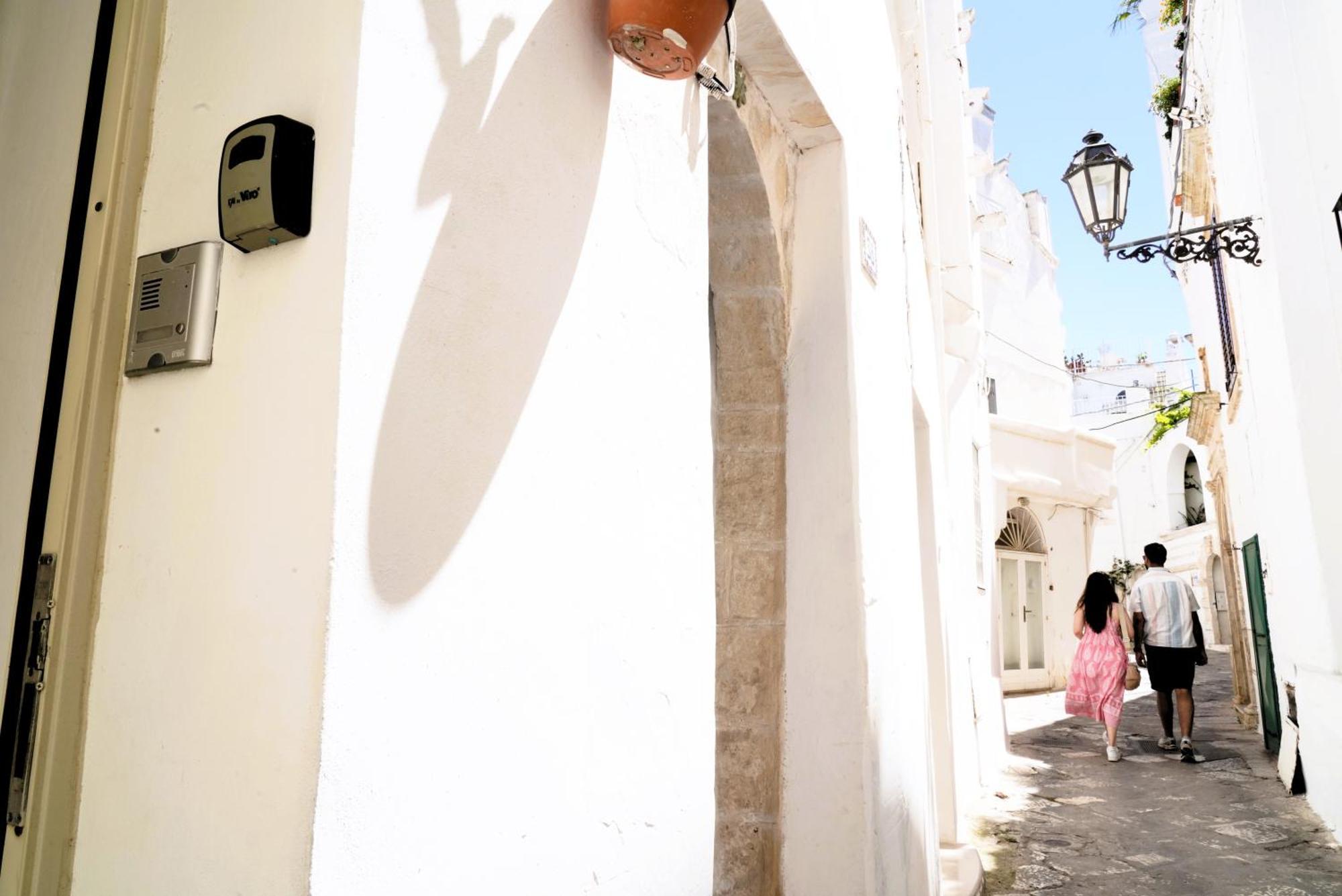 Dimora Lo Scrigno - Una Perla Nel Cuore Di Ostuni Exterior foto
