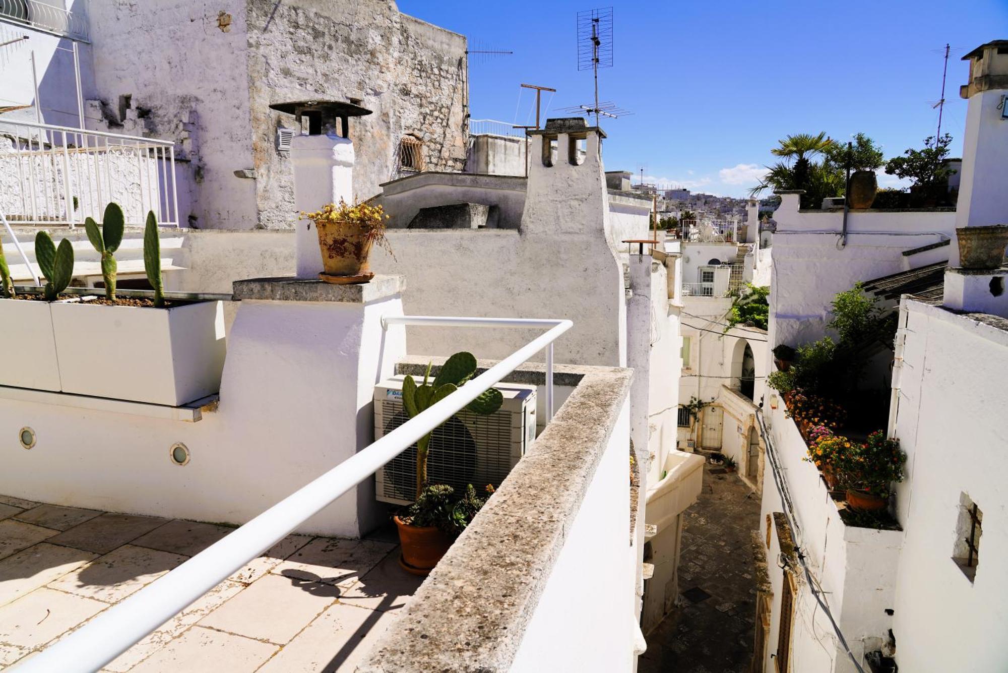 Dimora Lo Scrigno - Una Perla Nel Cuore Di Ostuni Exterior foto