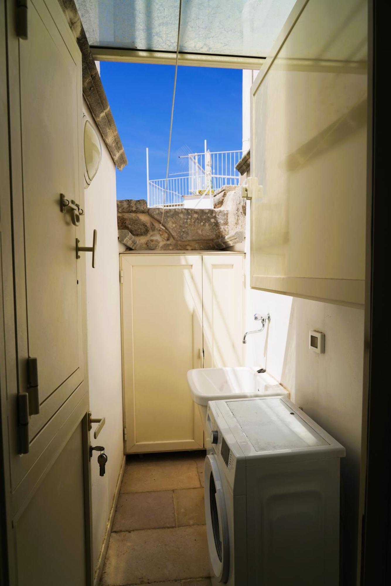Dimora Lo Scrigno - Una Perla Nel Cuore Di Ostuni Exterior foto