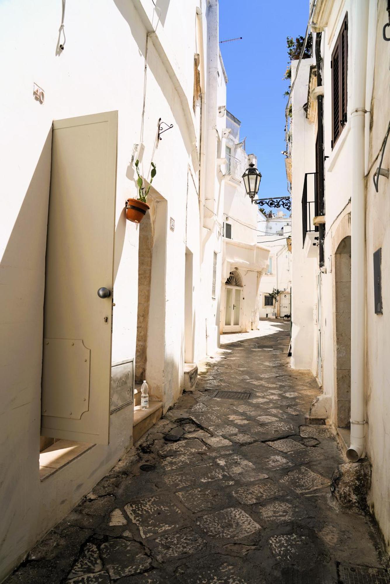 Dimora Lo Scrigno - Una Perla Nel Cuore Di Ostuni Exterior foto