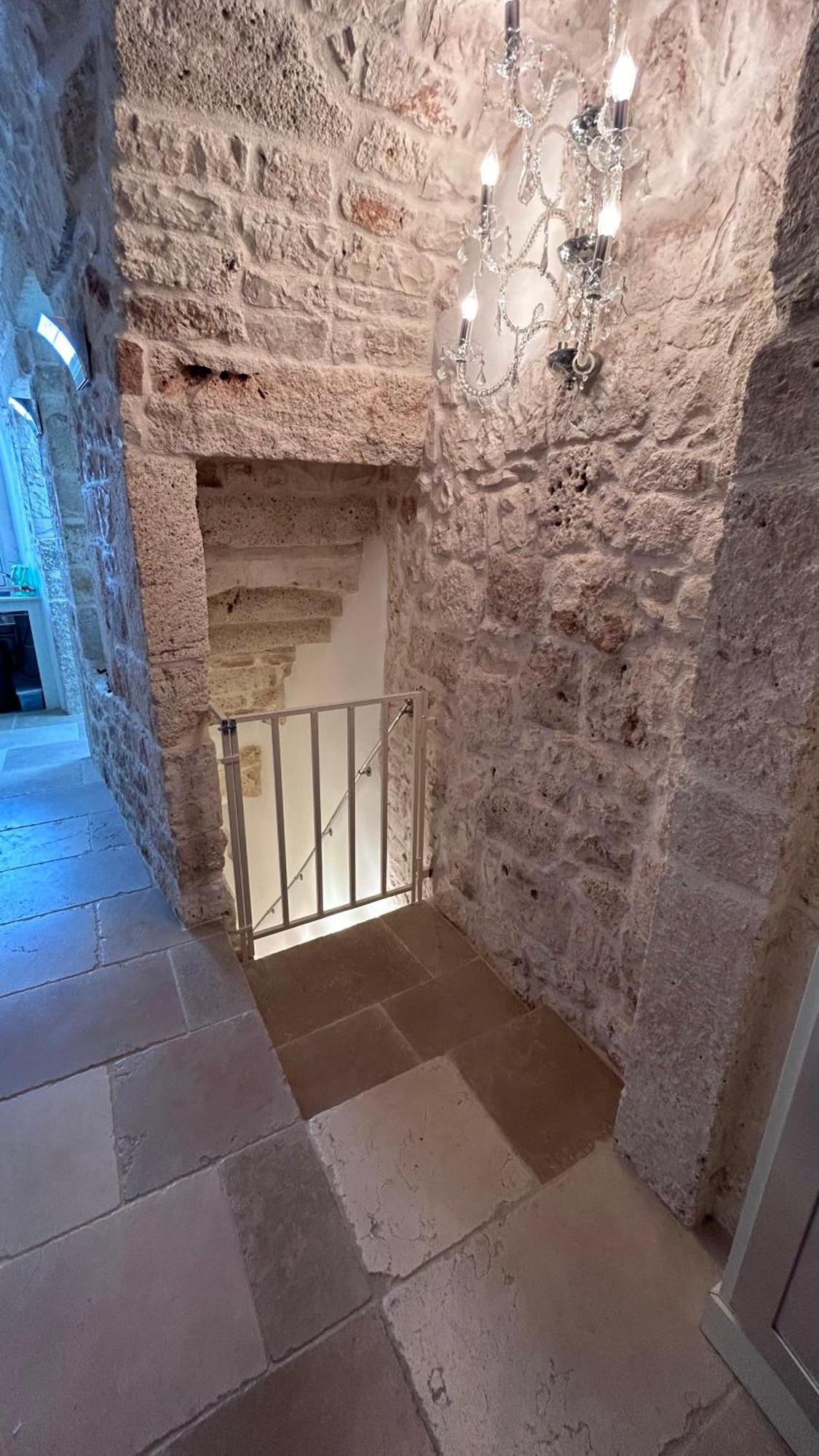 Dimora Lo Scrigno - Una Perla Nel Cuore Di Ostuni Exterior foto